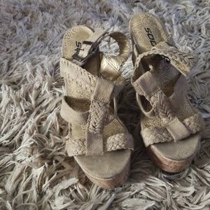 Tan Wedges